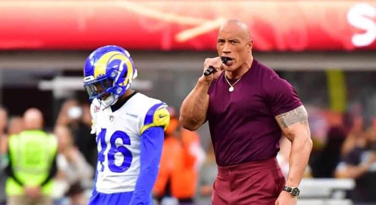 Super Bowl: Η συγκλονιστική παρουσίαση των ομάδων από τον «The Rock», Dwayne Johnson (εικόνα & βίντεο)