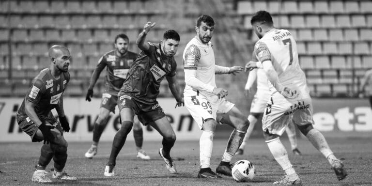 Super League: O Iωνικός «τιμώρησε» τον Βόλο και έφυγε με το (1-1) από το Πανθεσσαλικό