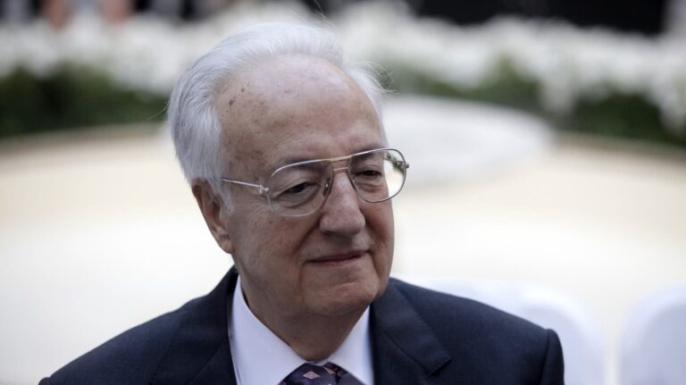 Στις 12:00 η κηδεία του Χρήστου Σαρτζετάκη στην Μητρόπολη Αθηνών