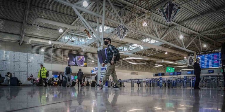 ΝΟΤΑΜ πτήσεων εξωτερικού: Χωρίς τεστ στην Ελλάδα από Αυστραλία, ΗΠΑ και Καναδά