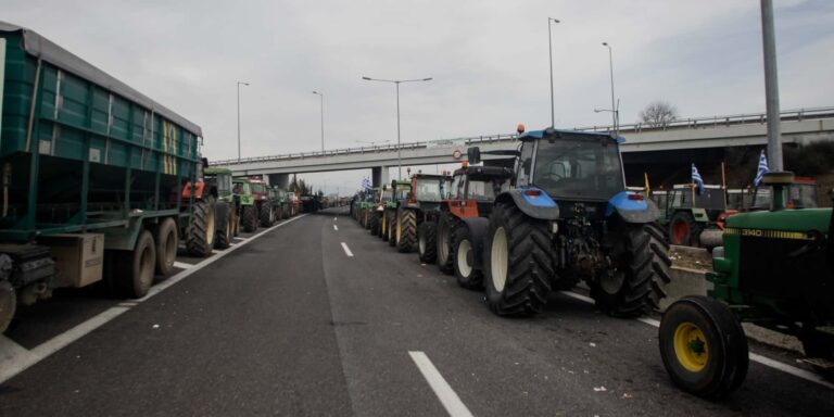 Βγαίνουν στους δρόμους οι αγρότες της Θεσσαλίας – Τα αιτήματά τους και το «ραντεβού» στον κόμβο της Νίκαιας