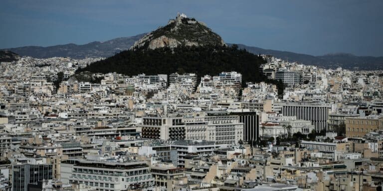 ΕΝΦΙΑ: Oι κερδισμένοι από τη νέα μείωση 13% – Αναλυτικά παραδείγματα