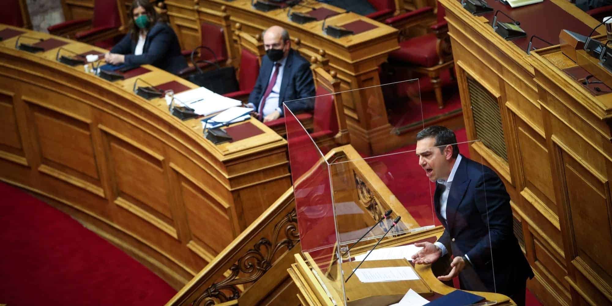Ο Αλέξης Τσίπρας και ο Κωστής Χατζηδάκης στη Βουλή