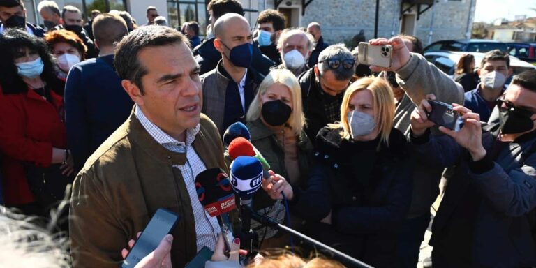 Τσίπρας: «Δίκαια τα αιτήματα των αγροτών – Ανάγκη να ενισχυθούν για να παραμείνουν στα χωράφια»