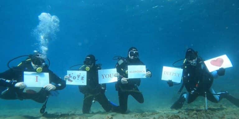 Αλόννησος: Κάλεσμα του Δήμου για υποβρύχιους γάμους ανήμερα του Αγίου Βαλεντίνου