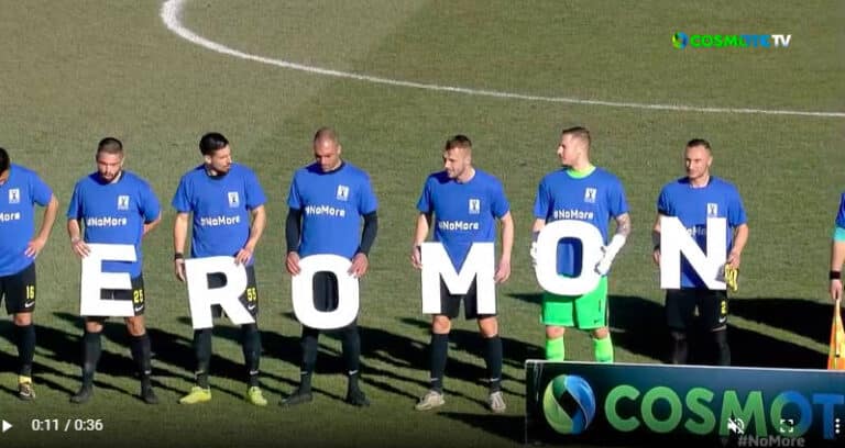 Έπος: Κράτησαν ανάποδα μήνυμα κατά της οπαδικής βίας στο ματς Αναγέννηση Καρδίτσας-Παναθηναϊκός και άρχισε το τρολάρισμα στο Twitter