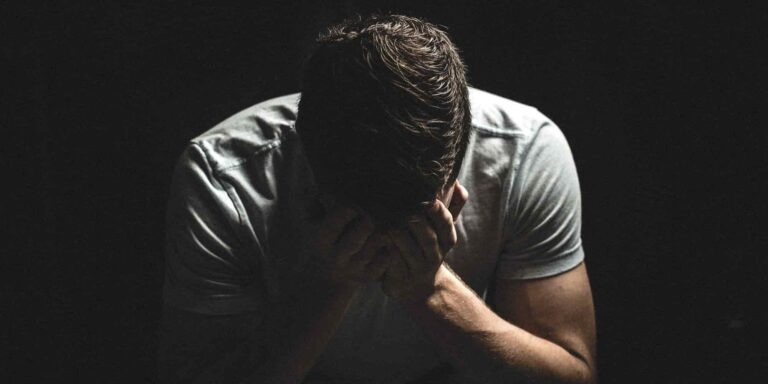 Δωδεκάνησα: Πατέρας αυτοκτόνησε από ντροπή μετά από βίντεο του γιου του με άλλον άνδρα