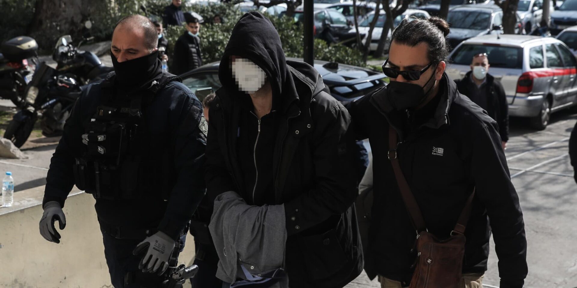 Ο αστυνομικός που κατηγορείται για τον θάνατο Ρομά στο Μενίδι