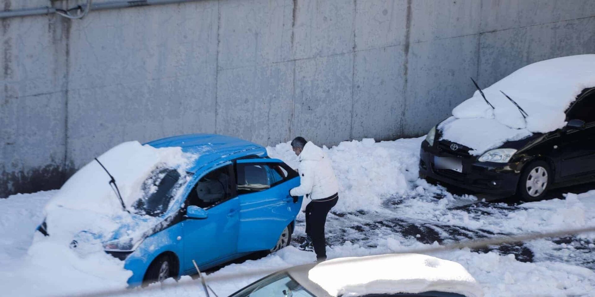Εγκλωβισμένοι οδηγοί στην Αττική Οδό από την κακοκαιρία Ελπίς