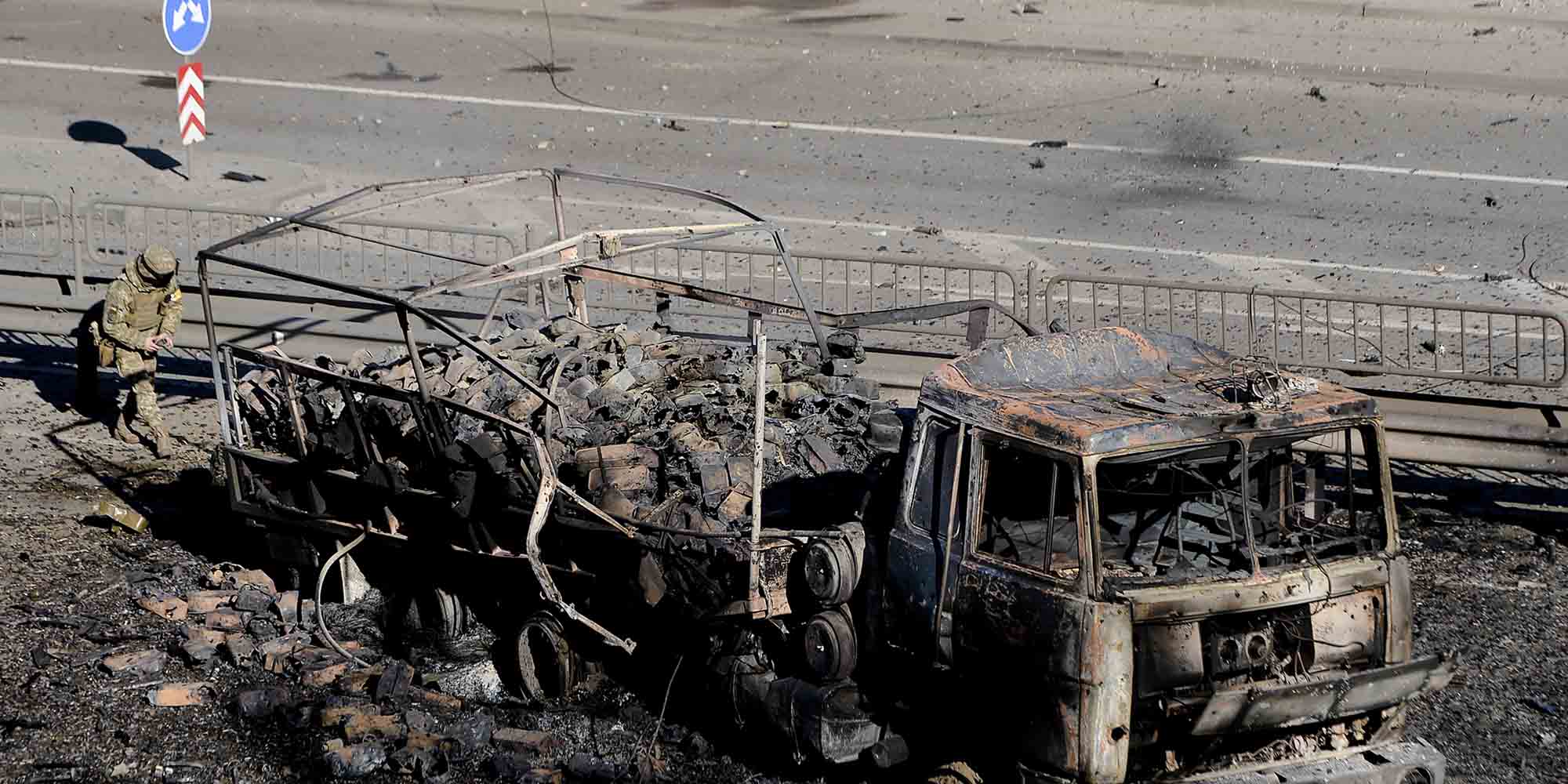 Βομβαρδισμένο φορτηγό στην Ουκρανία