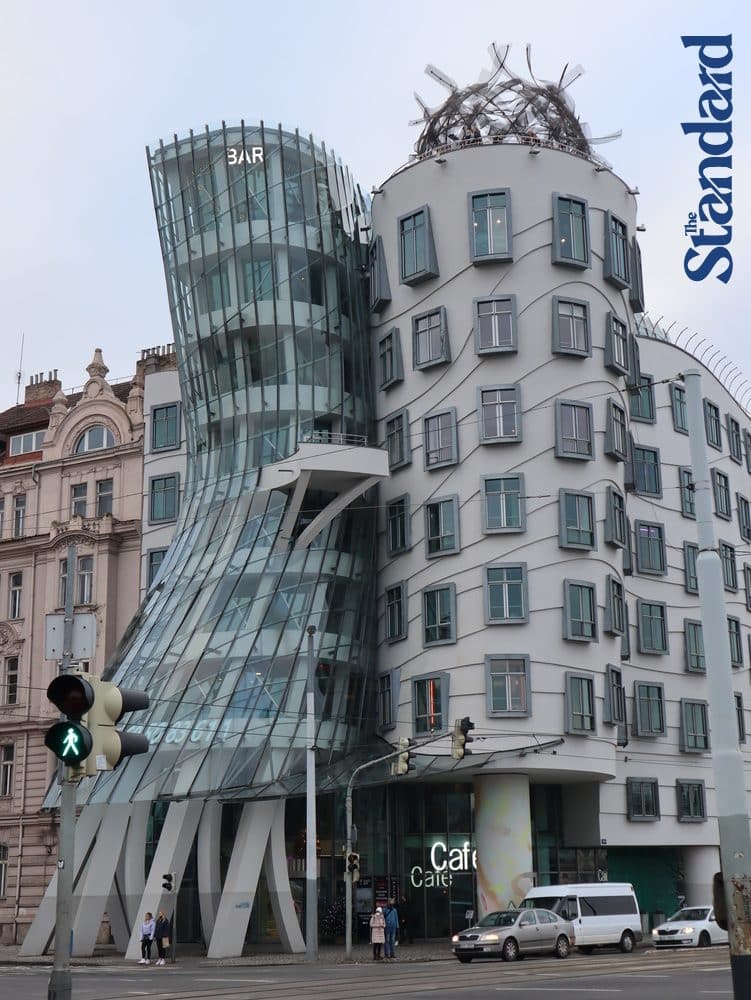 To Dancing house