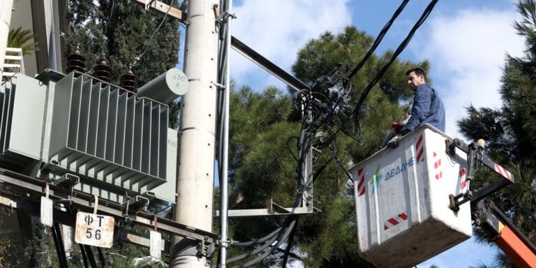 Επίσημο: Ο ΔΕΔΔΗΕ ανακοίνωσε την αφαίρεση χρέωσης δικτύου διανομής για όσους έμειναν χωρίς ρεύμα στην «Ελπίδα»