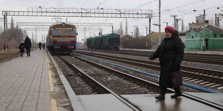 Ουκρανία: 700.000 φιλορώσοι εκτοπίζονται από τα σπίτια τους – Διαψεύδει ο Στρατός ότι ξεκίνησε επιχείριση