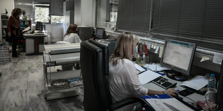 Θεσσαλονίκη: Πάνω από 70.000 ευρώ απέσπασε «μαϊμού» εφοριακός- Εξιχνιάστηκαν 21 περιπτώσεις απάτης