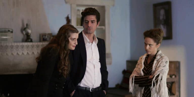 Άγριες Μέλισσες: Η Ελένη συγκρούεται με τον Λάμπρο – Τι θα δούμε την Τετάρτη