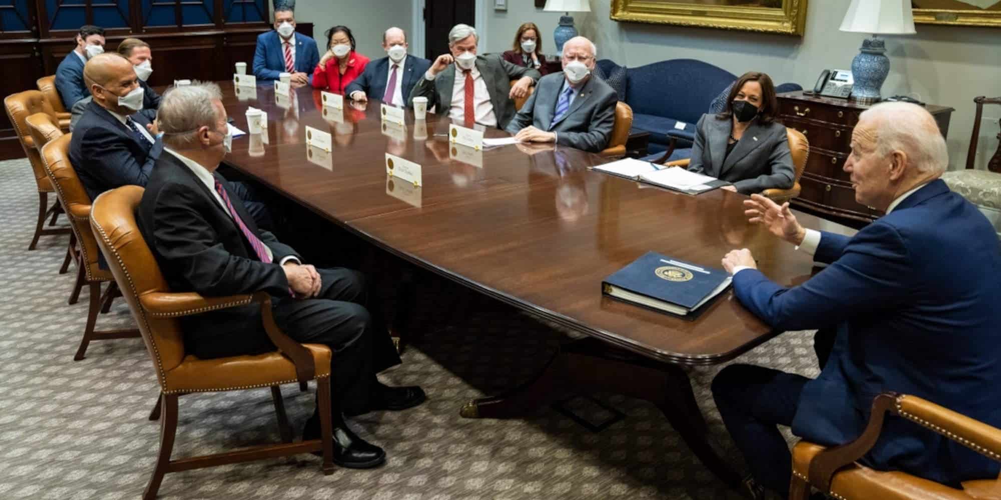 Συνάντηση του προέδρου των ΗΠΑ Τζο Μπάιντεν με Δημοκρατικούς εκπροσώπους στον Λευκό Οίκο