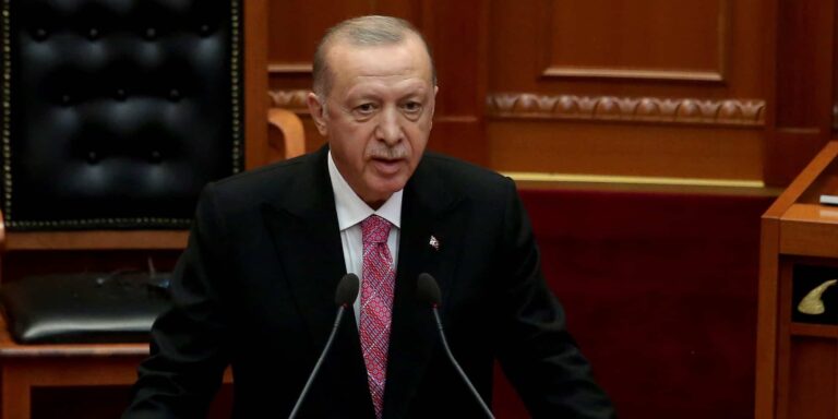 Ερντογάν: «Απαράδεκτη» η αναγνώριση Ντονέτσκ και Λουχάνσκ από τη Ρωσία