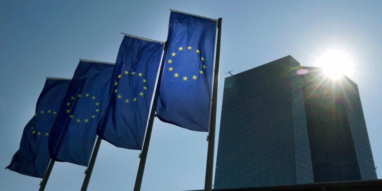 ΕΚΤ: Ανάπτυξη 5,2% στην Ευρωζώνη το 2021