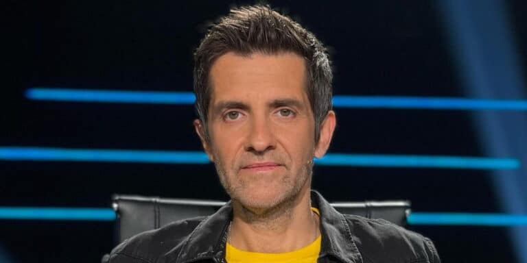 «Επιτέλους» ο Φοίβος έρχεται «Ενώπιος ενωπίω» με τον Νίκο Χατζηνικολάου (βίντεο)