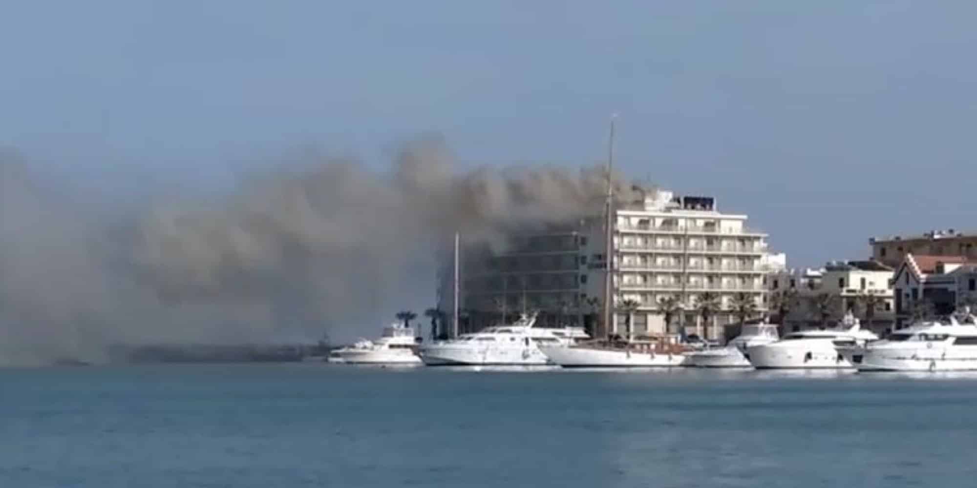 Φωτιά σε ξενοδοχείο στη Χίο