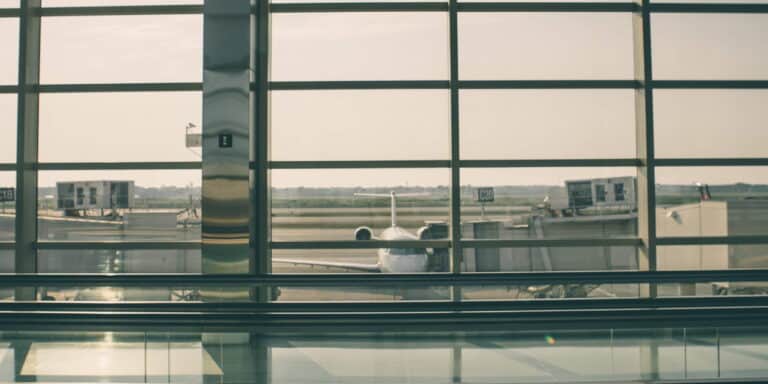 Γαλλία: Τέλος τα τεστ κορονοϊού σε ταξιδιώτες προς τη χώρα – Πότε καταργείται η χρήση μάσκας