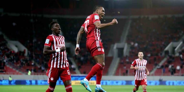 Super League: Εύκολα ο Ολυμπιακός νίκησε τον ΟΦΗ (2-0) και πήγε στο +13 από ΠΑΟΚ