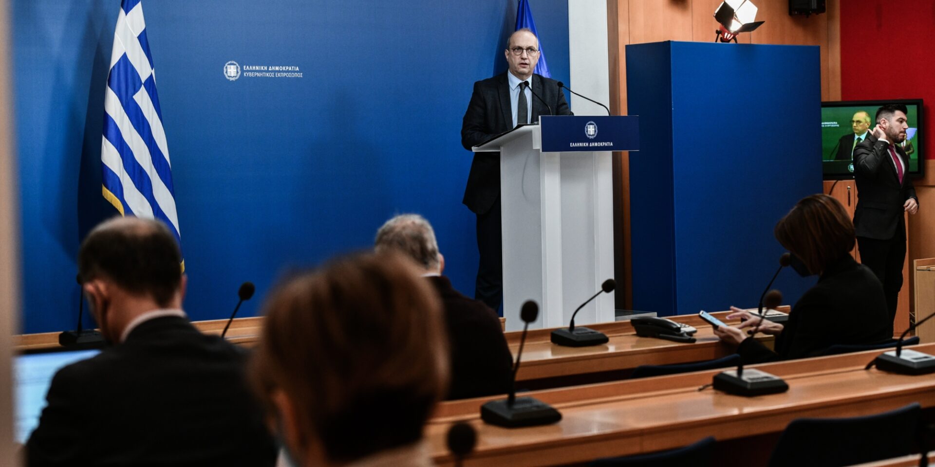 Ο κυβερνητικός εκπρόσωπος, Γιάννης Οικονόμου