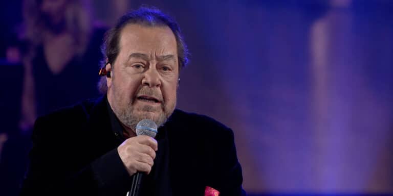 «Ποιος να συγκριθεί» με τον πιο ερωτικό ερμηνευτή – Ο Γιάννης Πάριος στο «Σπίτι με το MEGA» (βίντεο)