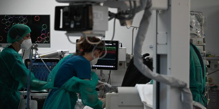 Ομάδα 11 γιατρών επανασυγκόλλησε τον ώμο του 11χρονου αγοριού από την Ζάκυνθο