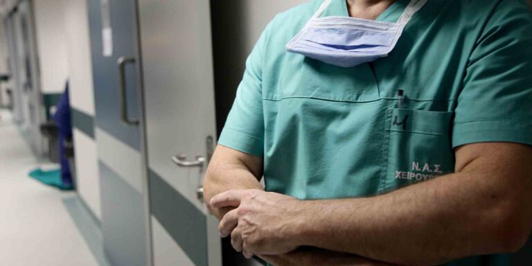 Επαναστατική χειρουργική επέμβαση στο Παίδων – Επανασυγκόλλησαν χέρι 11χρονου παιδιού (βίντεο)