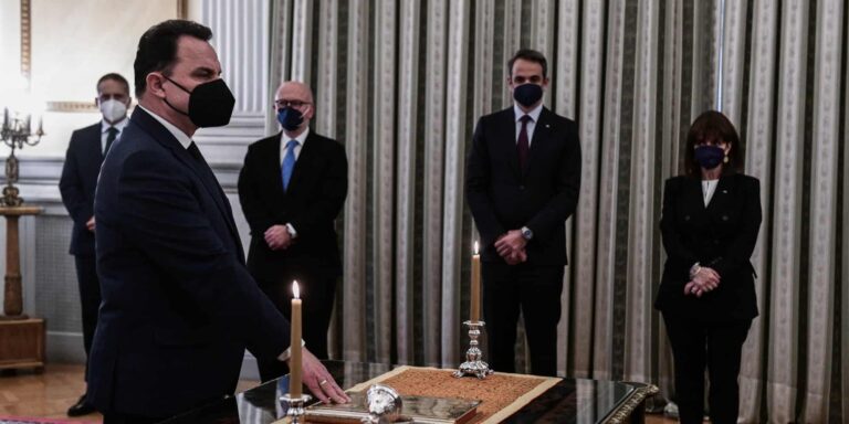 Ορκίστηκε ο νέος υπουργός Αγροτικής Ανάπτυξης και Τροφίμων Γιώργιος Γεωργαντάς (εικόνες)