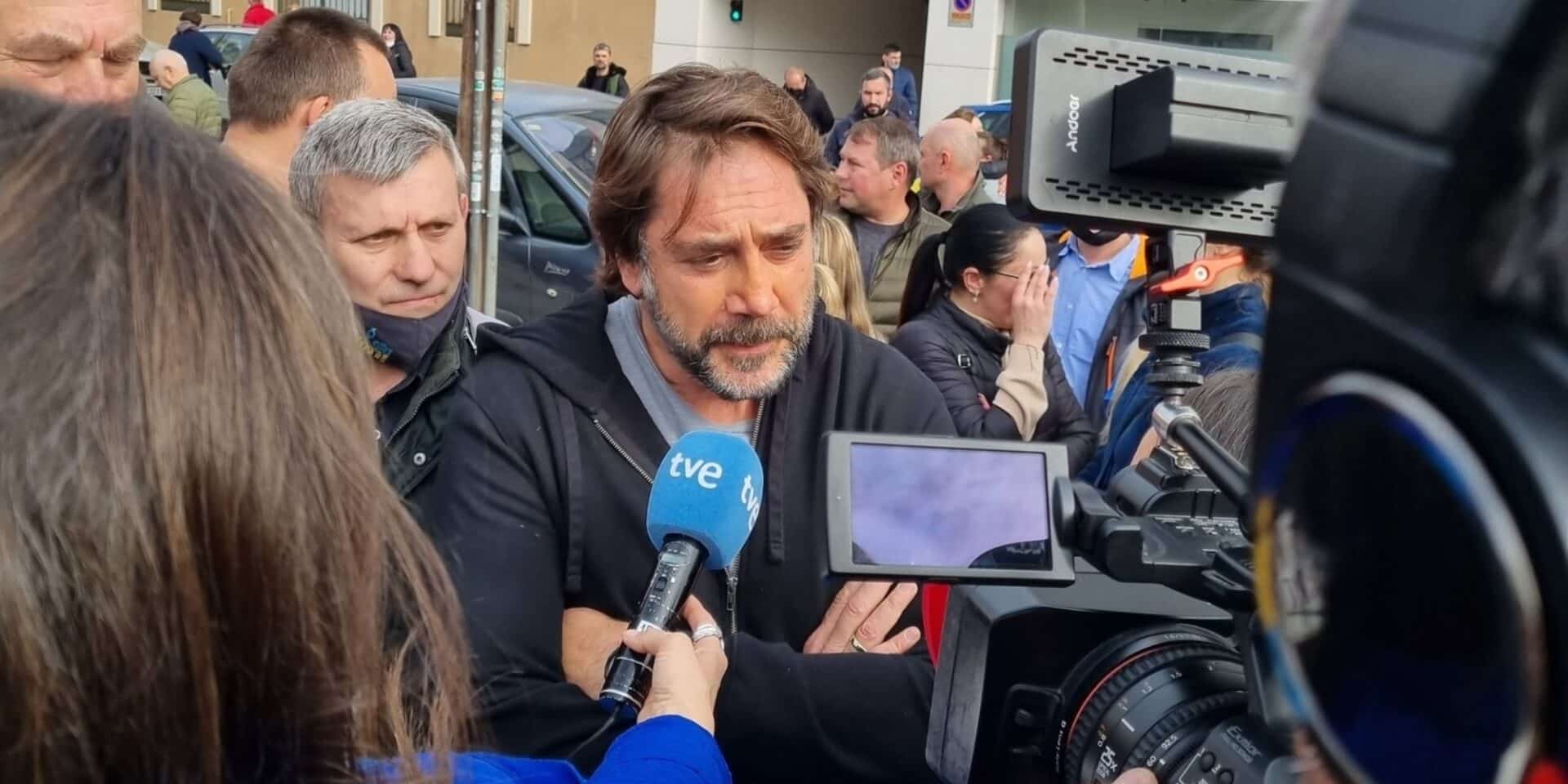 Ο ηθοποιός Χαβιέρ Μπαρδέμ στην διαδήλωση της διαμαρτυρίας για την εισβολή της Ουκρανίας