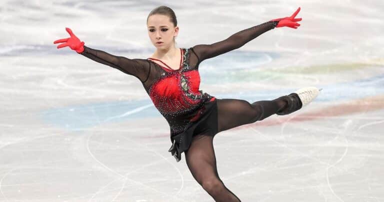 Η Καμίλα Βαλίεβα υποστηρίζει ότι ντοπαρίστηκε κατά λάθος από τα φάρμακα του παππού της!