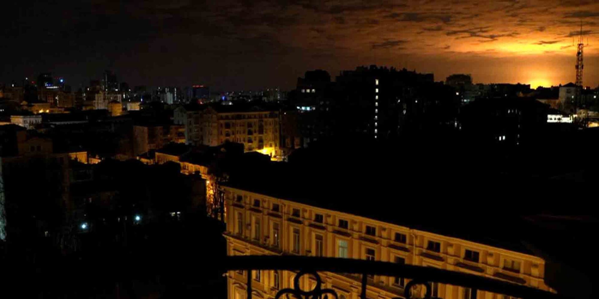 Βομβαρδισμοί όλη τη νύχτα στο Κίεβο