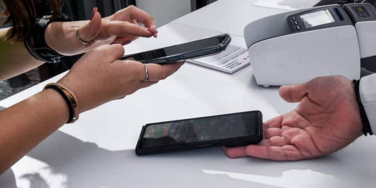 Κορονοϊός: 324.000 πολίτες θεωρούνται από σήμερα ανεμβολίαστοι – «Παράθυρο» για πραγματοποίηση της τρίτης δόσης