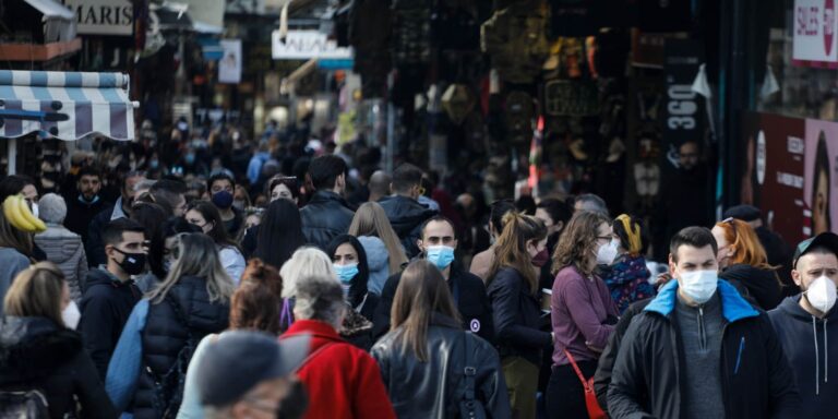 Δημόπουλος: «Δεν έχουμε ενδείξεις για τέταρτη δόση στο γενικό πληθυσμό»