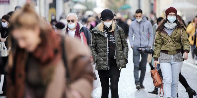 Κορονοϊός: 16.962 νέα κρούσματα, 53 θάνατοι και 459 διασωληνωμένοι 
