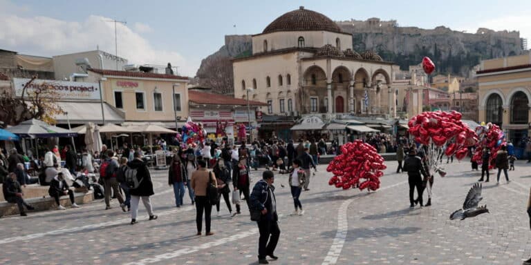 Θετικές οι βλέψεις για τον τουρισμό στην Αθήνα το 2022 – Στα σκαριά νέα καμπάνια για την προβολή της