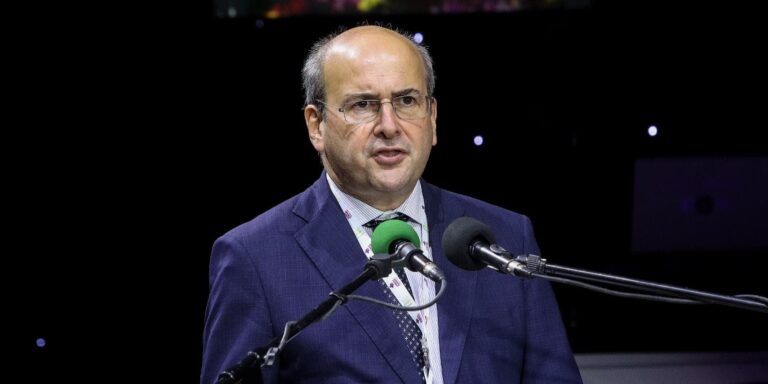 Χατζηδάκης: «Τα τεράστια προβλήματα του ΕΦΚΑ θα λυθούν με ριζοσπαστικές λύσεις»