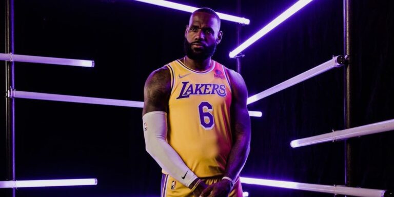 Ο ΛεΜπρόν Τζέιμς είναι υποψήφιος για τον χειρότερο ηθοποιό της χρονιάς! (βίντεο)