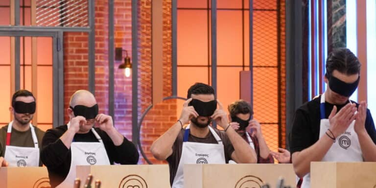 Mystery Box στα τυφλά: Ξαφνιάστηκαν στο MasterChef με την ασυνήθιστη δοκιμασία (βίντεο)