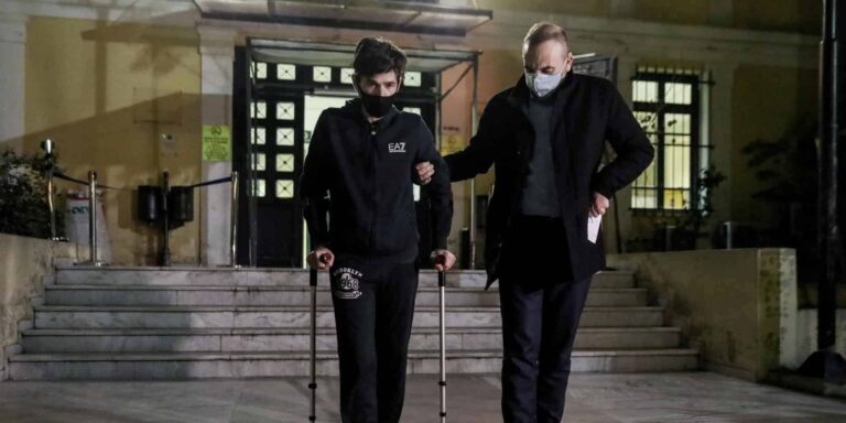 ΣΥΡΙΖΑ: 42 βουλευτές ζητούν απαντήσεις για την έρευνα της οικονομικής εισαγγελίας στον Φουρθιώτη