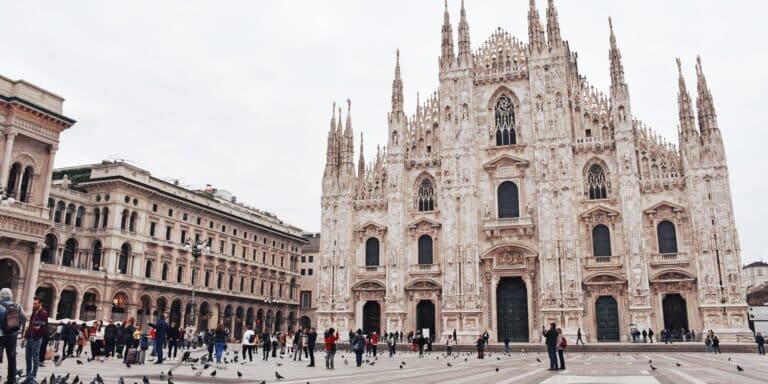 Ιταλία: Εξαιτίας του σφοδρού ανέμου τραυματίστηκαν 4 άνθρωποι στο Μιλάνο