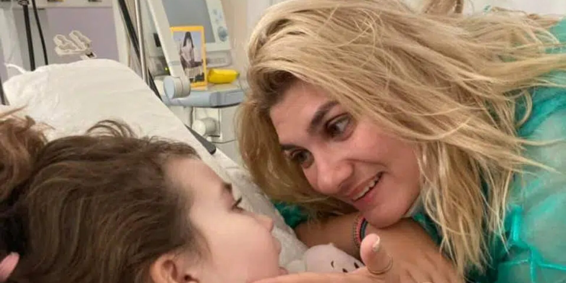 H μητέρα που έχασε τρία παιδιά στην Πάτρα