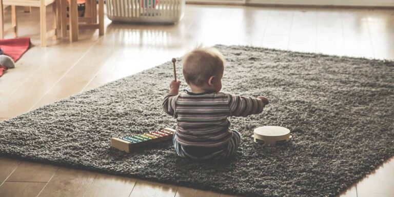 Σοκ στη Θεσσαλονίκη: Νεογέννητο βρέθηκε νεκρό σε κάδους έξω από νεκροταφείο