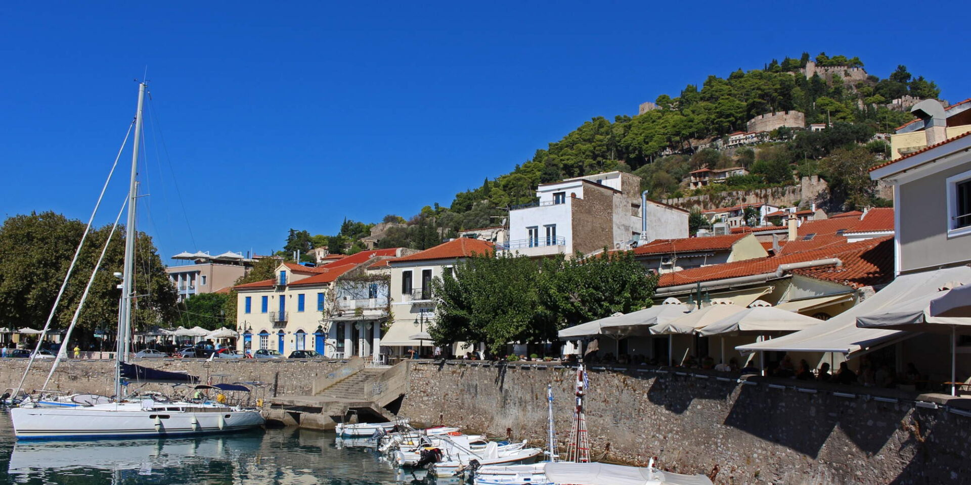 Εικόνα από το λιμάνι της Ναυπάκτου