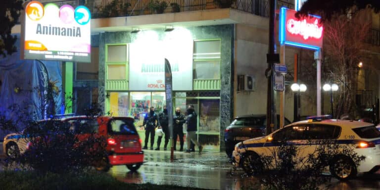 Νέα Ιωνία: Άφαντος ο διαρρήκτης – Άγνωστο αν έχει πάρει το όπλο της αστυνομικού (βίντεο)