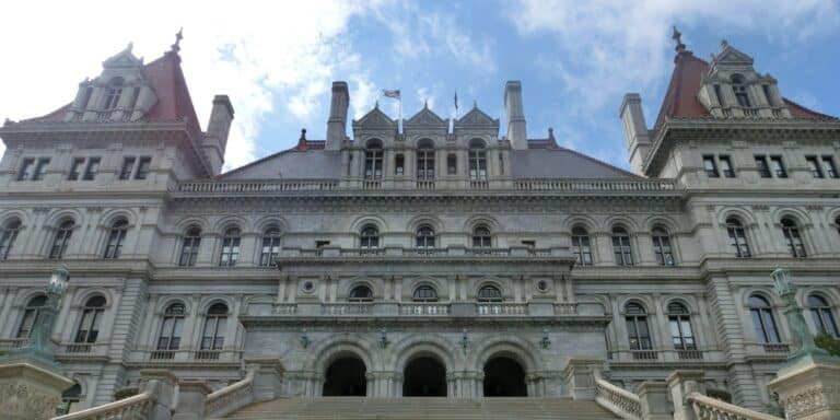 Νέα Υόρκη: Για πρώτη φορά πρώην κρατούμενος εκλέγεται στη βουλή