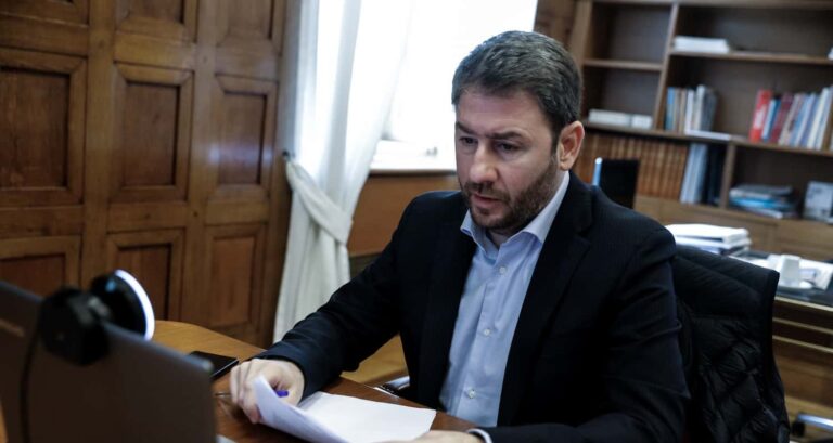 Ανδρουλάκης: «Το ΚΙΝΑΛ- ΠΑΣΟΚ δεν τηρεί ίσες αποστάσεις από κανένα – Δεν πολιτευόμαστε με μεζούρα, ούτε έχουμε επιλεκτικές ευαισθησίες»