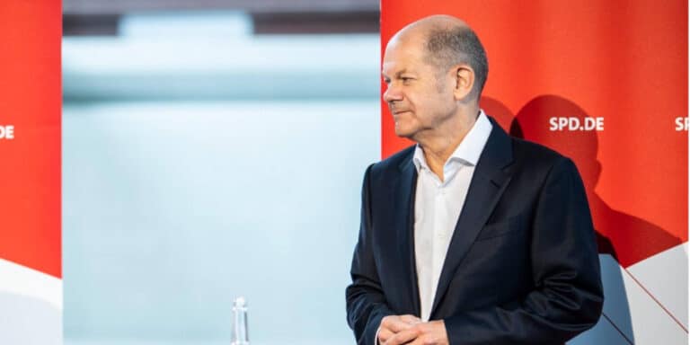 Ο «αόρατος» Σολτς μπροστά στην ουκρανική κρίση – Ανυπόμονοι οι Γερμανοί με τον διστακτικό καγκελάριο